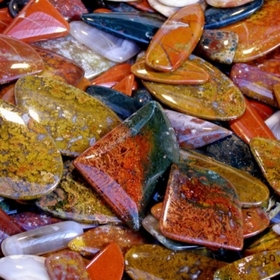 velikdensko-izlojenie-na-minerali_280x280_crop_478b24840a
