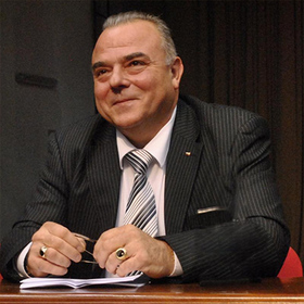 prof-stavri_280x280_crop_478b24840a