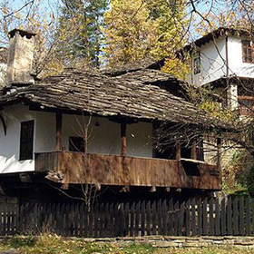 lqtna-akademiq_280x280_crop_478b24840a