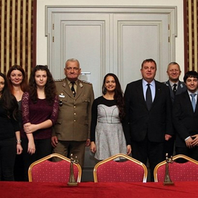 karakacanov_280x280_crop_478b24840a