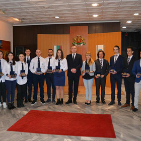 varna-uchenici_280x280_crop_478b24840a