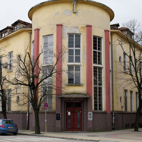 v-biblioteka-iskra-kazanlak-com_280x280_crop_478b24840a