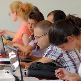 kyde-otivat-studentite_280x280_crop_478b24840a