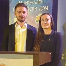 dve-nagradi_280x280_crop_478b24840a