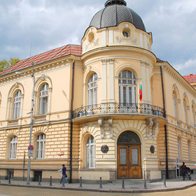ban-v-banker-u_280x280_crop_478b24840a