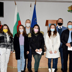 studenti_280x280_crop_478b24840a