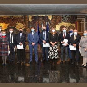 vodeshti-universiteti_280x280_crop_478b24840a