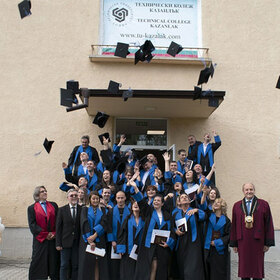 finansovi_280x280_crop_478b24840a