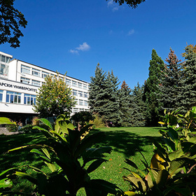 01-nbu-main-entrance-autumn-678x410-crop-478b24840a_280x280_crop_478b24840a