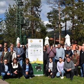 030-fb-inteligentno-givotnovadstvo_280x280_crop_478b24840a