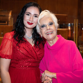 raina-1_280x280_crop_478b24840a