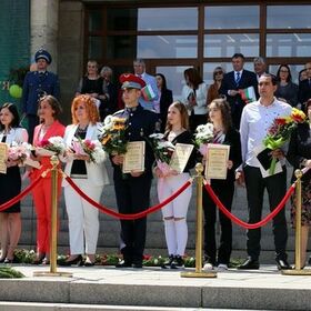 43-shum-bg_280x280_crop_478b24840a