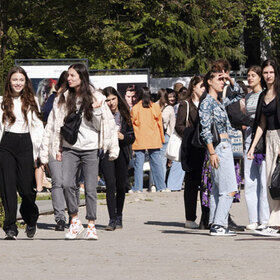 016-studenti-nbu_280x280_crop_478b24840a