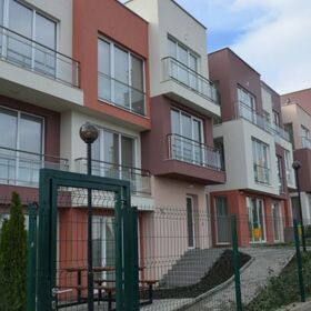 studentsko-gradche-burgas-v-trud_280x280_crop_478b24840a