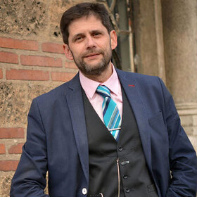 kristian-takov-v-capital_280x280_crop_478b24840a