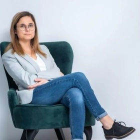 kristiana-cheshmedjieva-alumni-economic-bg_280x280_crop_478b24840a