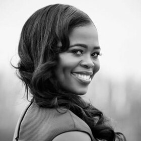 priti-yende-snimka-gregor-hohenberg_280x280_crop_478b24840a