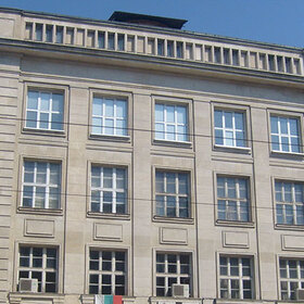 uasg-wikipedia_280x280_crop_478b24840a