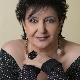 super-vicky-foto-2019_280x280_crop_478b24840a