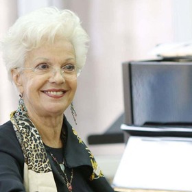 raina-1280x720_280x280_crop_478b24840a