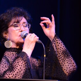 vicky-ok_280x280_crop_478b24840a