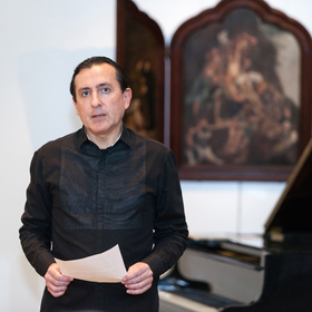 langelov_280x280_crop_478b24840a