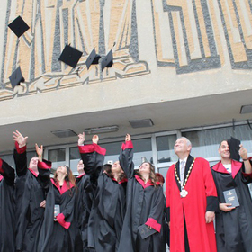 absolventi-vsu-sn_280x280_crop_478b24840a