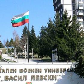 voe_280x280_crop_478b24840a