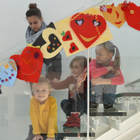 deca-web_280x280_crop_478b24840a