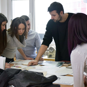 hm-bulgaria-bring-it-window-7_280x280_crop_478b24840a