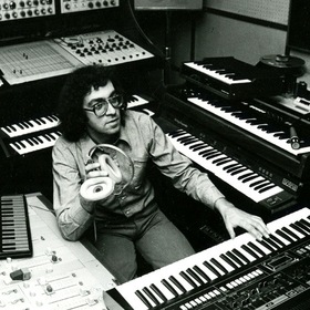 e3a299982c304a7cec67916be6f82fd8_280x280_crop_478b24840a