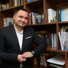 alexander-milanov_280x280_crop_478b24840a