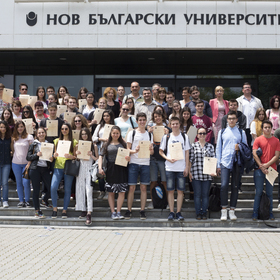 com-04_280x280_crop_478b24840a