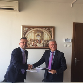 img-5695_280x280_crop_478b24840a