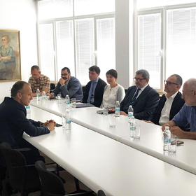 1-1_280x280_crop_478b24840a