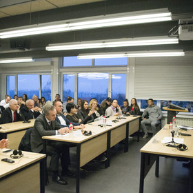 dsc-0975_280x280_crop_478b24840a