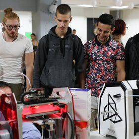 43549928-2223888557864954-7987494544595746816-o_280x280_crop_478b24840a