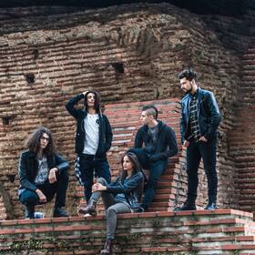 49407153-224846415095074-2331925757191782400-o_280x280_crop_478b24840a