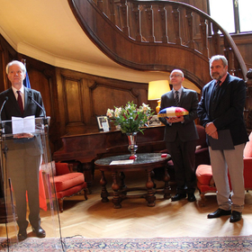 vg01-2_280x280_crop_478b24840a