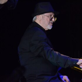 72599809-2433516550219927-6728986586186252288-n_280x280_crop_478b24840a