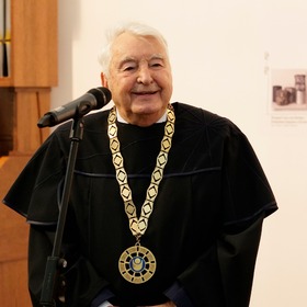 80068343-435672984050964-4470501711739355136-n_280x280_crop_478b24840a