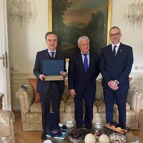 103959860-1163442664014222-3879016438636190781-n_280x280_crop_478b24840a