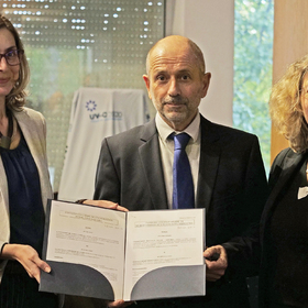 2411509-copy_280x280_crop_478b24840a