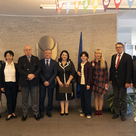 2655993-copy_280x280_crop_478b24840a