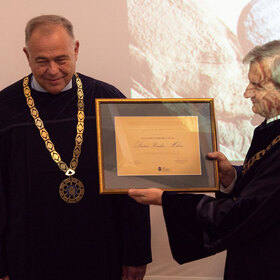 2688301_280x280_crop_478b24840a