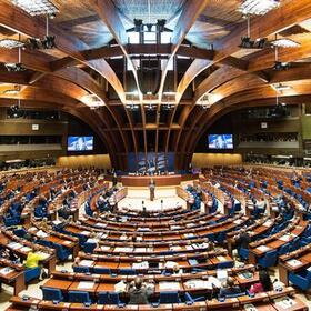 43176185-303_280x280_crop_478b24840a