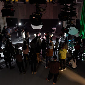 2023-01-27-nbu-kinoosvetlenie-hristo-lazarov-img-7354-a_280x280_crop_478b24840a