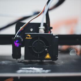 pexels-erik-mclean-12698670_280x280_crop_478b24840a