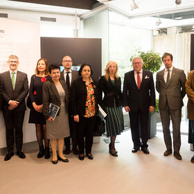 p2922139_280x280_crop_478b24840a