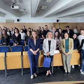 1747919806249322_280x280_crop_478b24840a